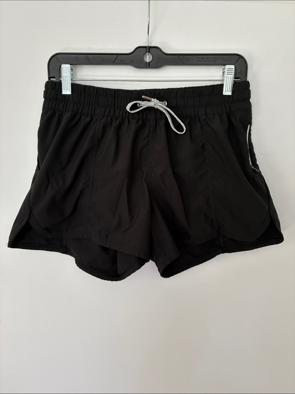 Vuori Clementine 2.0 Shorts 4 inch inseam Black